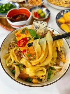 Hình ảnh Mì Quảng Sườn