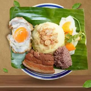 Hình ảnh Xôi xéo thịt kho - trứng ốp lòng đào - patê