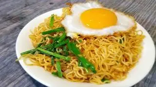 Hình ảnh Mì xào trứng
