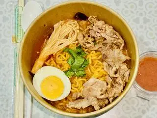 Hình ảnh Mì cay lẩu Thái bò Mỹ mềm ngọt