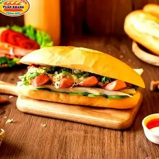 Hình ảnh Bánh mì hai xúc xích best seller
