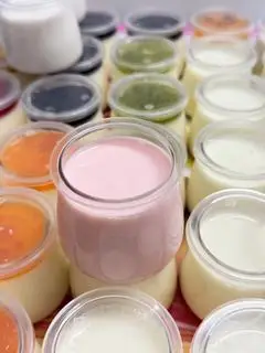 Hình ảnh sữa chua dâu