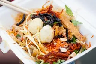 Hình ảnh Bánh Tráng Trộn Thập Cẩm