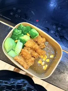 Hình ảnh Cơm Curry Gà Chiên Xù