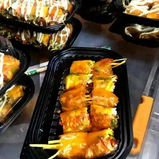 Hình ảnh Bánh tráng cuốn sốt me