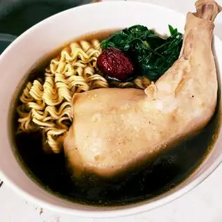 Hình ảnh Đùi gà góc tư tần