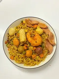 Hình ảnh Mì trộn thập cẩm nhiều mì