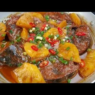 Hình ảnh Cơm cá ngừ kho thơm 