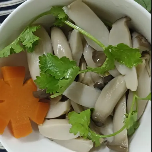 Hình ảnh BÁNH CANH NẤM BEBI CÓ BẮP