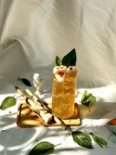 Hình ảnh Lychee Jasmine Velvet