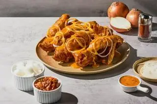 Hình ảnh Gà rán xốt sriracha mayo - nửa con 