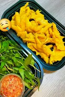 Hình ảnh 500g Chân Gà Ủ Muối Rút Xương  ( Tặng kèm 1 Chai Pesi  )