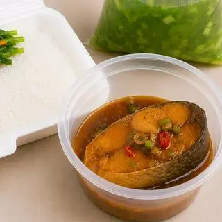 Hình ảnh Cơm cá basa kho