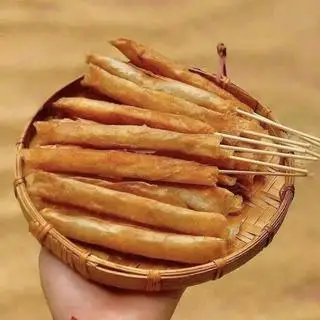 Hình ảnh 5 cái Nem Vỏ Giòn rụm