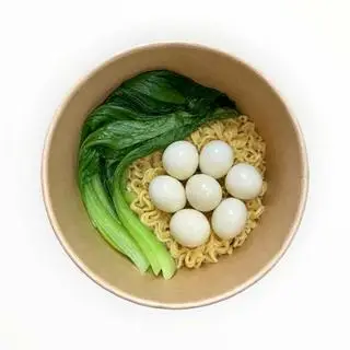 Hình ảnh Mì trộn trứng cút chín ( 7 trứng)