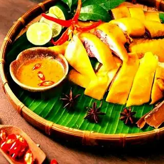 Hình ảnh ComBo 2 Khay Gà Ủ Muối 1/2 Con - 1 Chai Nước Pepsi