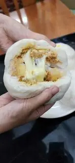 Hình ảnh Bánh bao Xá xíu phô mai