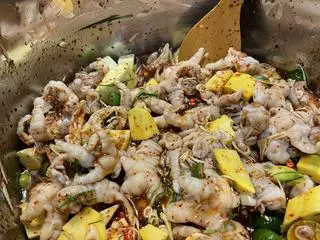 Hình ảnh Chân gà sốt cay (hộp nhỏ)