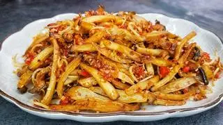 Hình ảnh Nấm đùi gà xào xả ớt + đồ xào + canh