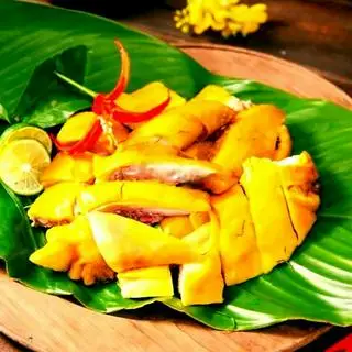 Hình ảnh ComBo 1 Khay Gà 1/2 Con - 1 Khay Chân Rút Xương 500G - 1 Chai Nước Pepsi