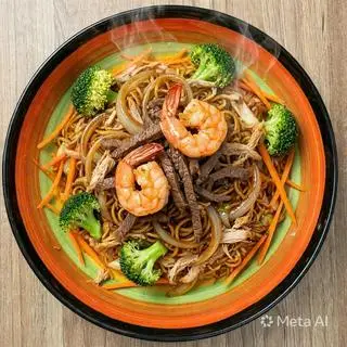 Hình ảnh Mì xào tôm - gà - bò