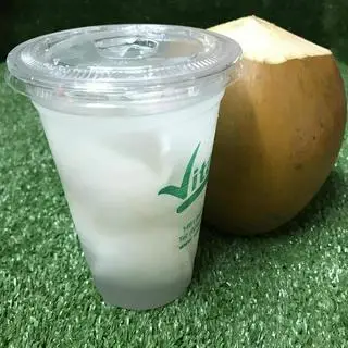 Hình ảnh Nước dừa tươi có cơm dừa