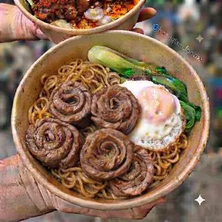 Hình ảnh Mì trộn bò mỹ
