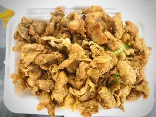 Hình ảnh Cơm chiên da gà 