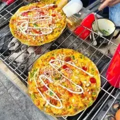 Hình ảnh Bánh Tráng Nướng Xúc Xích