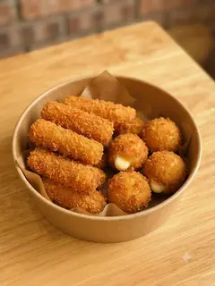 Hình ảnh Set 3 nem chua rán + 3 nem phô mai
