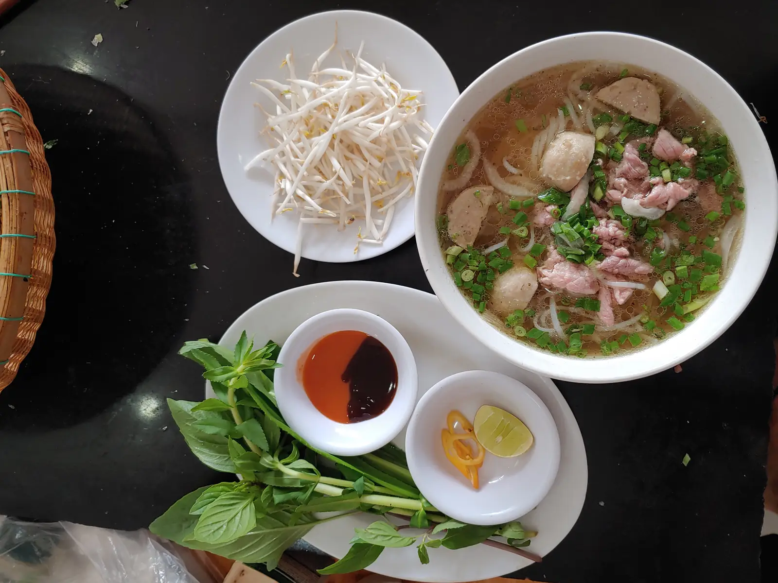 Hình ảnh Phở tái bò viên