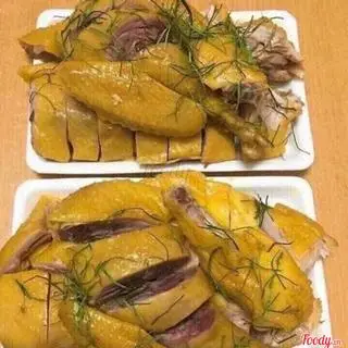 Hình ảnh Gà Ủ Muối Hoa Tiêu 1 Con - Tặng Kèm 2 Sốt Chấm