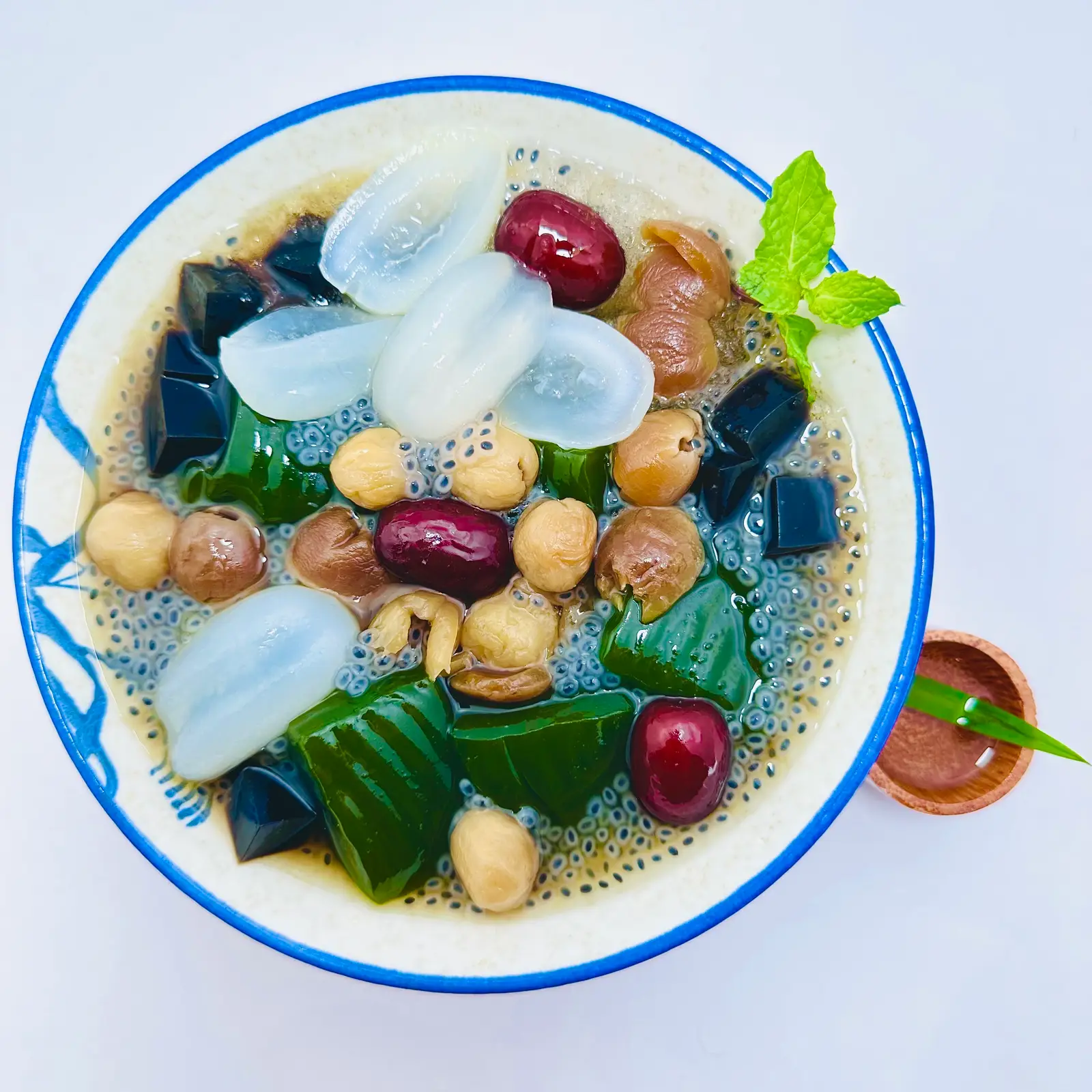 Hình ảnh Sương Sâm Dừa Nước Thập Cẩm (Best - seller)