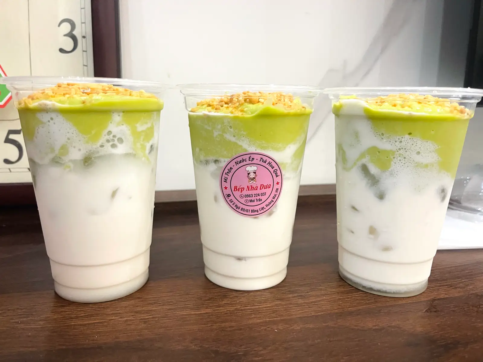 Hình ảnh Bơ già dừa non