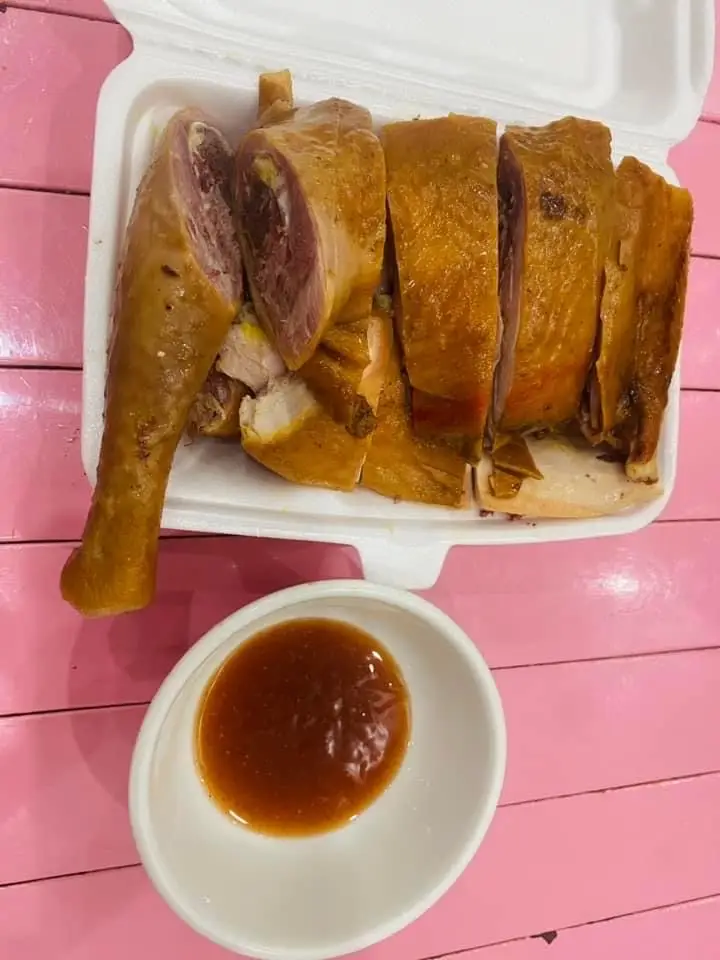 Hình ảnh Gà hun khói nửa con