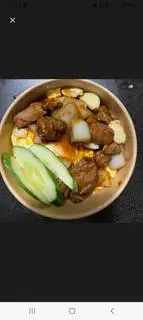 Hình ảnh Cơm bò cháy tỏi - canh rong biển