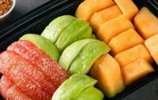 Hình ảnh Mix bưởi - dưa vàng - ổi/ khay