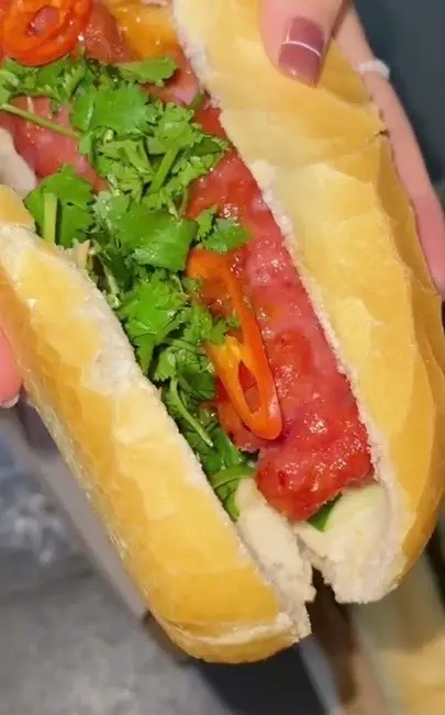 Hình ảnh Bánh Mì Nem Nướng Hồ Lô