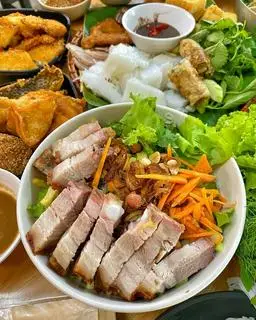 Hình ảnh BÚN HEO QUAY