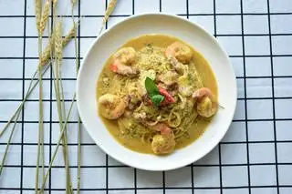Hình ảnh Mì Ý Tôm sốt kem bơ tỏi cay