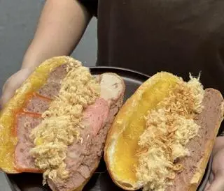 Hình ảnh Bánh Mì Siêu Chả - Siêu Patê 