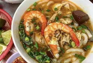 Hình ảnh Bánh Canh Cua Đặc Biệt Full Topping + 2 Con Tôm 