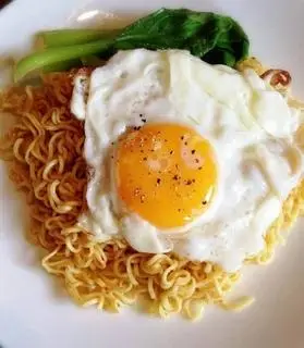Hình ảnh Mì Trộn Ốp La