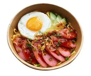 Hình ảnh MÌ TRỘN XÚC XÍCH TRỨNG ỐP 
