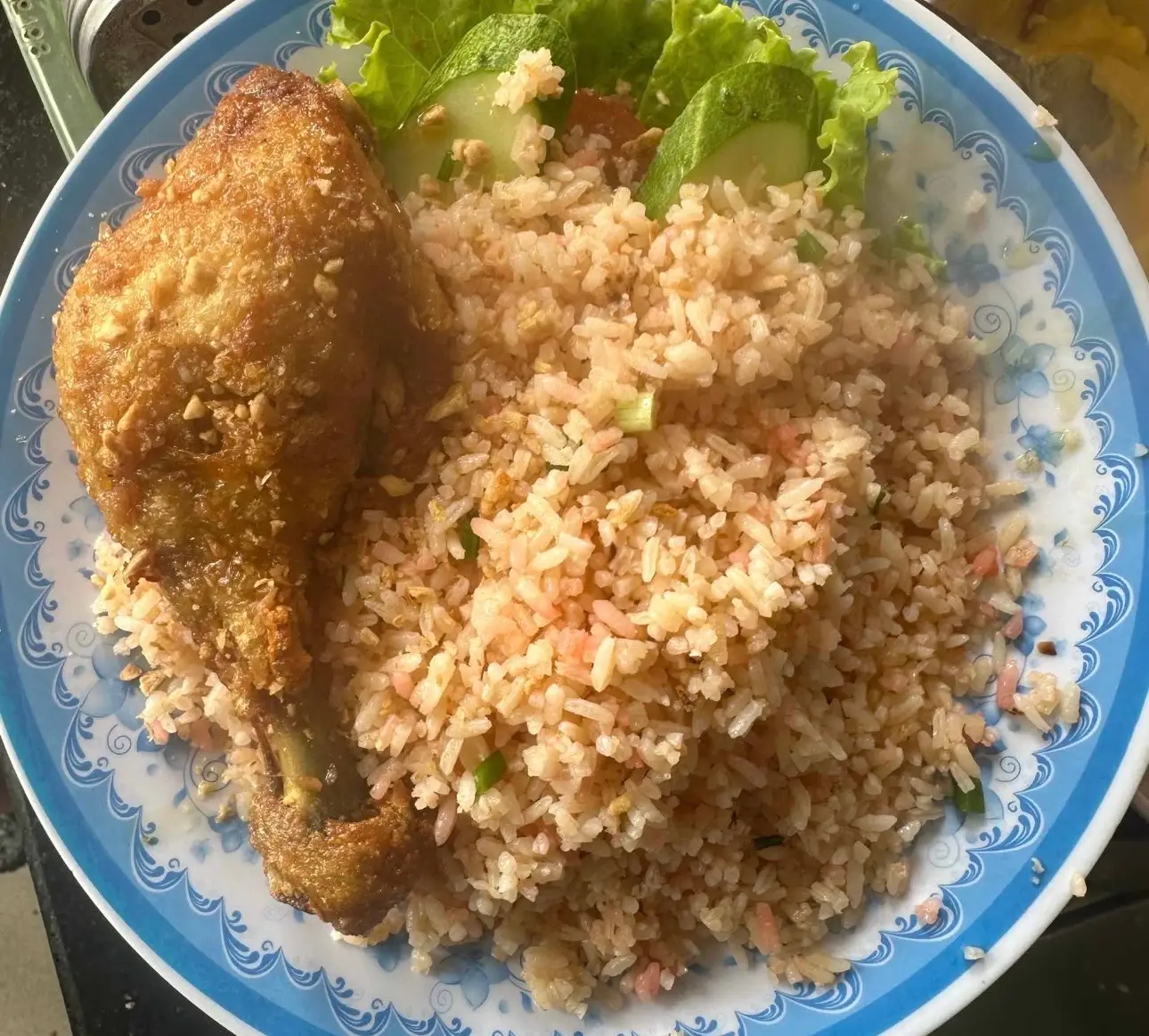 Hình ảnh Cơm đùi gà mắm tỏi