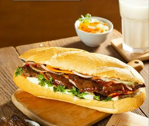Hình ảnh Bánh Mì Bò File Tươi Nướng than hoa 