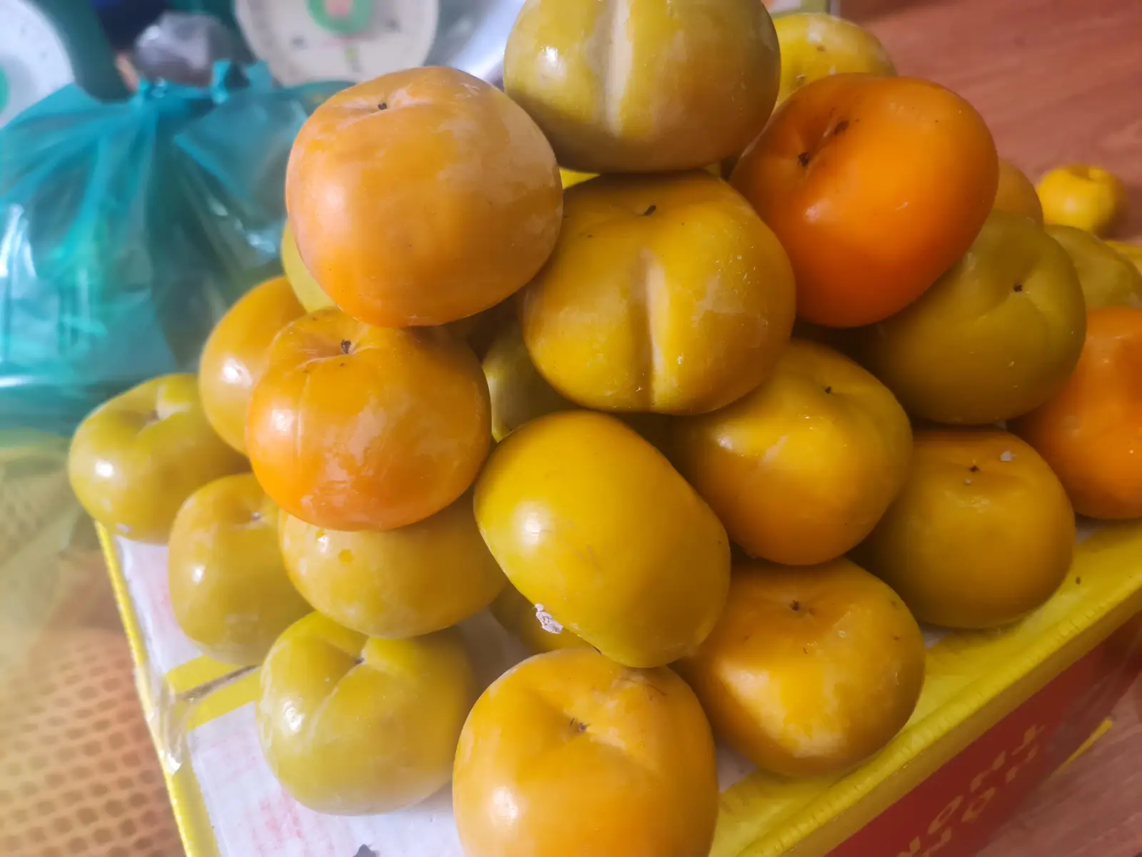 Hình ảnh HỒNG GIÒN HỘP SẠCH