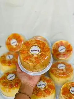 Hình ảnh [Ổ 14cm] Bông lan trứng muối (hộp nhựa)