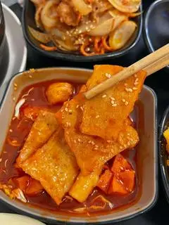 Hình ảnh Tokbokki chả cá truyền thống