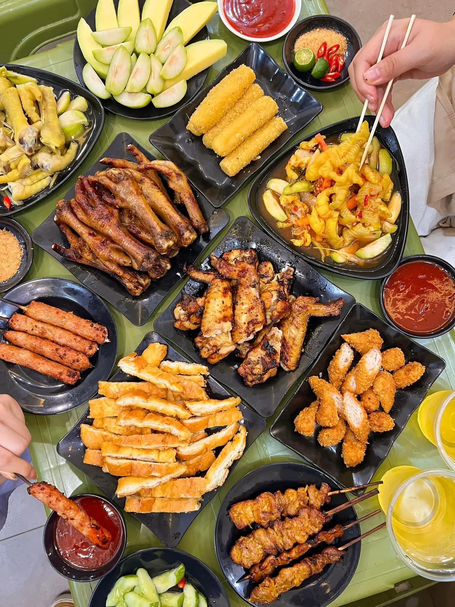 Hình ảnh Combo 10 chân gà - 10 nem nướng